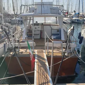 Salvador Bahia Boat And Breakfast Botel