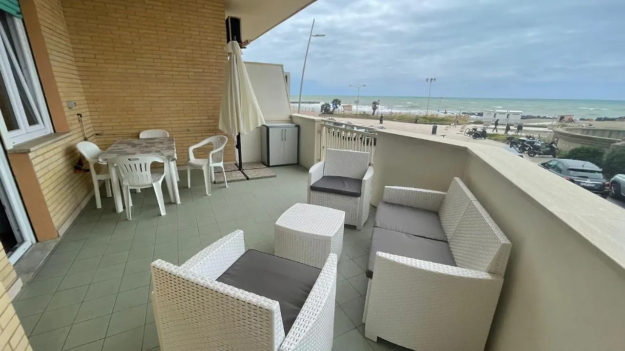 La Terrazza Sul Porto Apartamento Lido di Ostia Itália